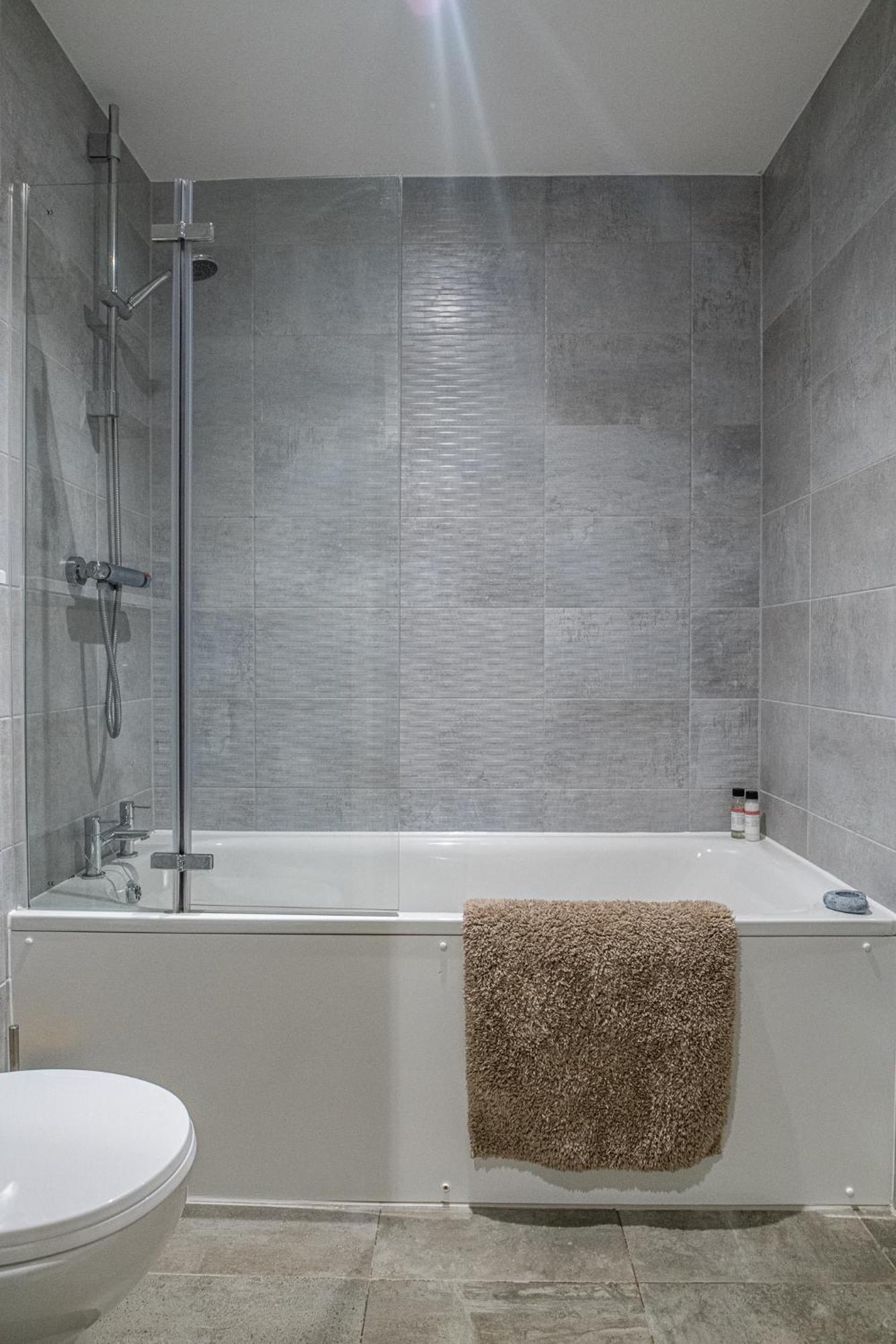 Modern And Spacious In Salford Quays Apartamento *